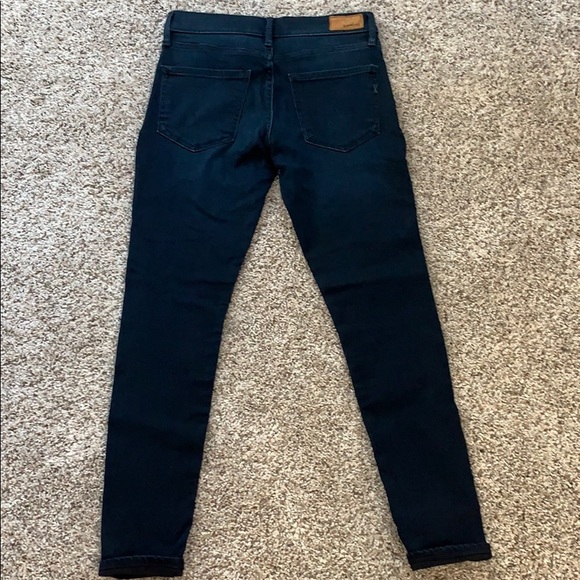 Mid Rise Jeans - 4 Short - Picture 5 of 5